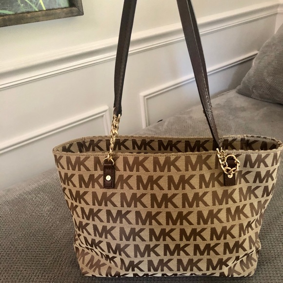 Michael Kors MK purse - Picture 2 of 6
